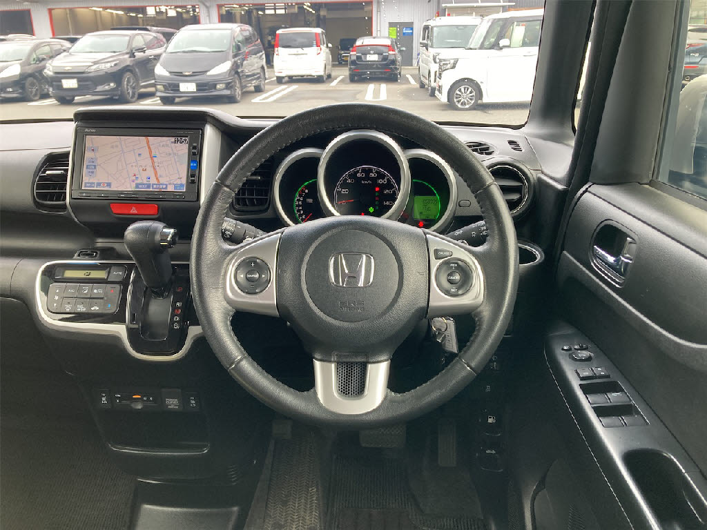 ホンダ N BOX18枚目