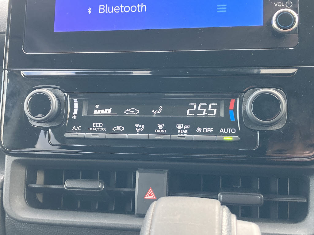 トヨタ シエンタ ハイブリッド15枚目