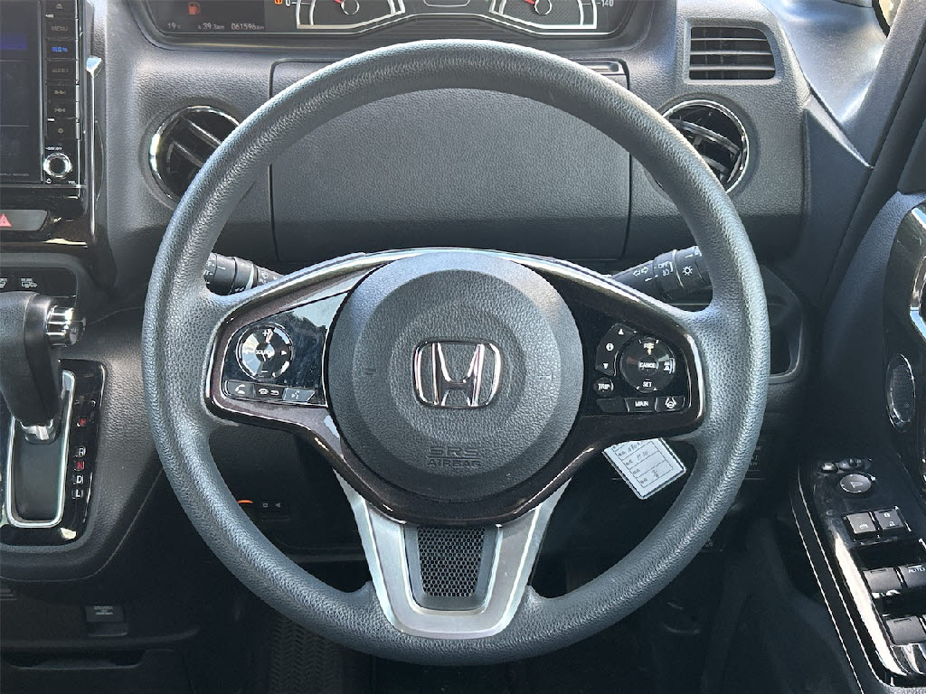 ホンダ N BOXカスタム4枚目