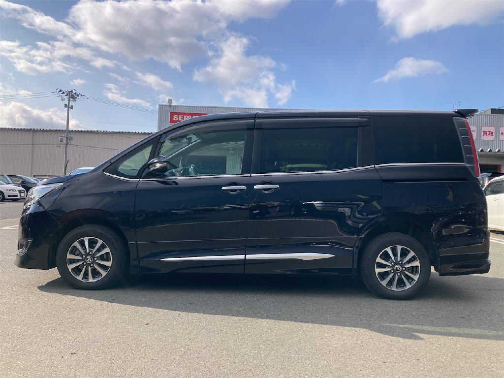 トヨタ エスクァイア9枚目