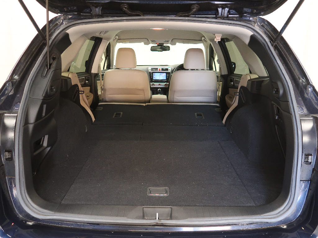 スバル レガシィアウトバック9枚目