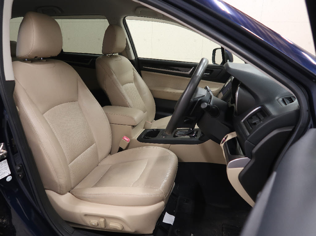 スバル レガシィアウトバック4枚目