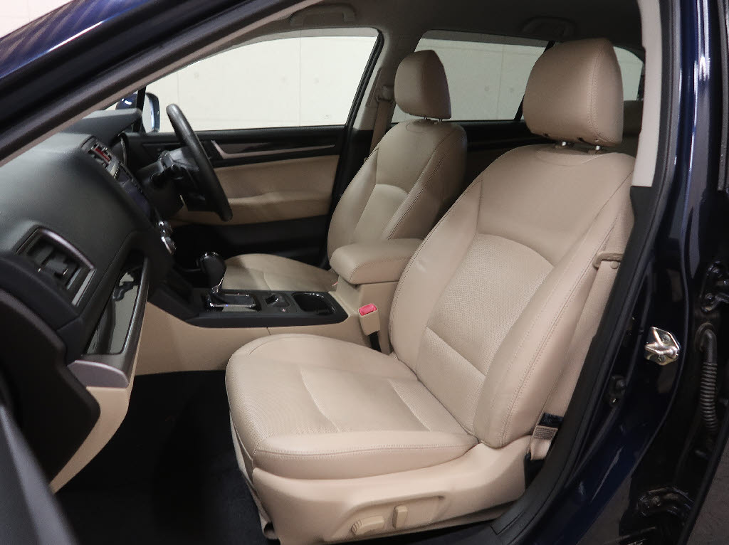 スバル レガシィアウトバック6枚目