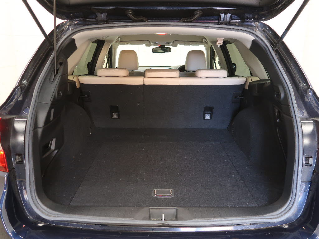 スバル レガシィアウトバック8枚目