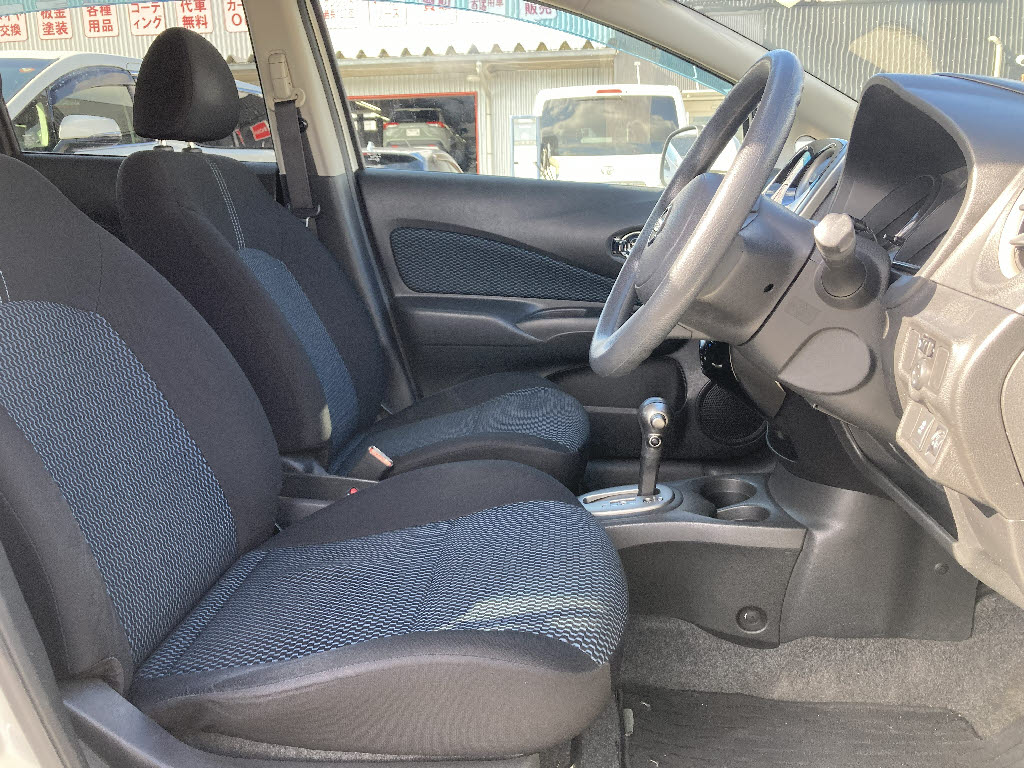 ニッサン ノート18枚目