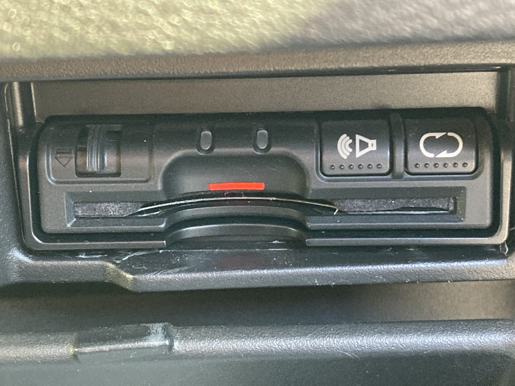 ニッサン セレナ9枚目