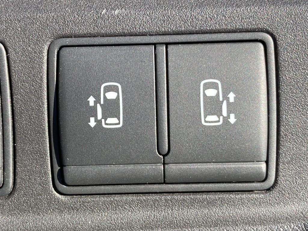 ニッサン セレナ10枚目