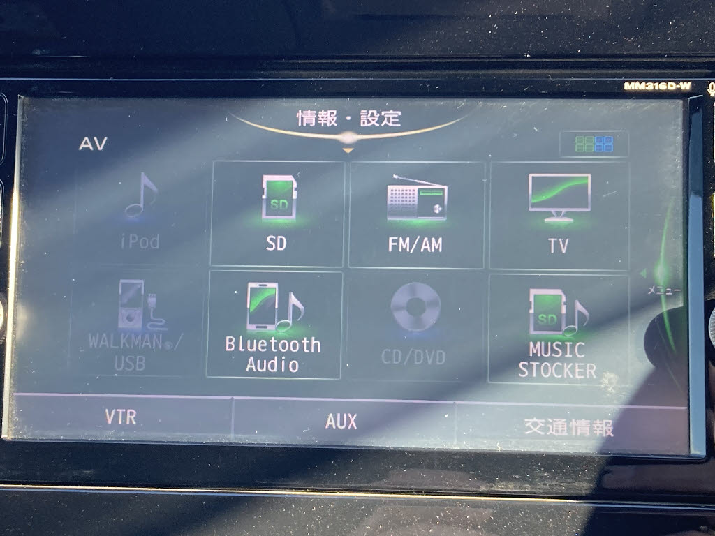 ニッサン セレナ6枚目