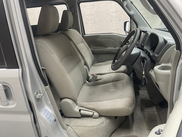 ニッサン NV100クリッパーリオ3枚目