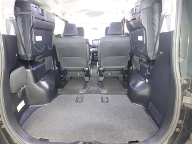 トヨタ ヴォクシー12枚目