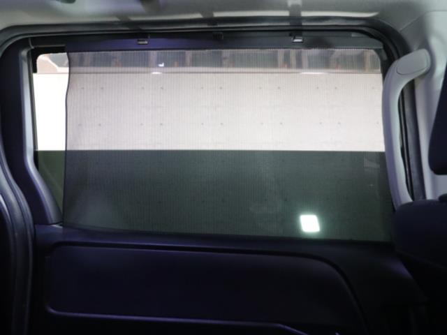 トヨタ ヴォクシー5枚目