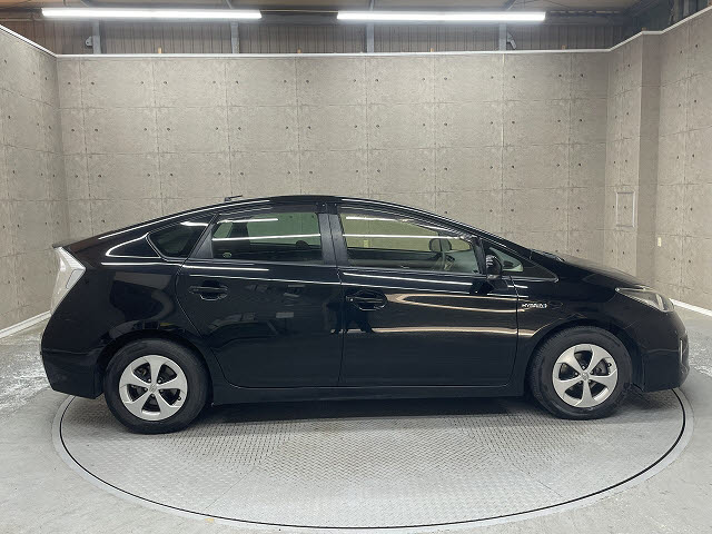 トヨタ プリウス13枚目