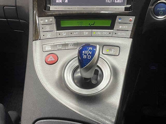 トヨタ プリウス19枚目