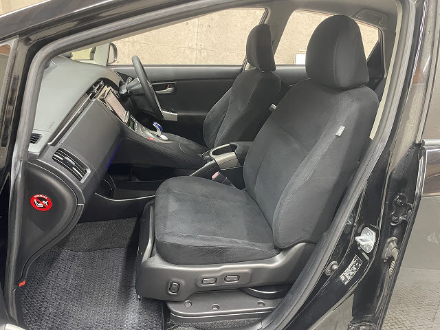 トヨタ プリウス5枚目