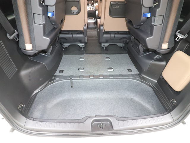 ニッサン セレナ13枚目