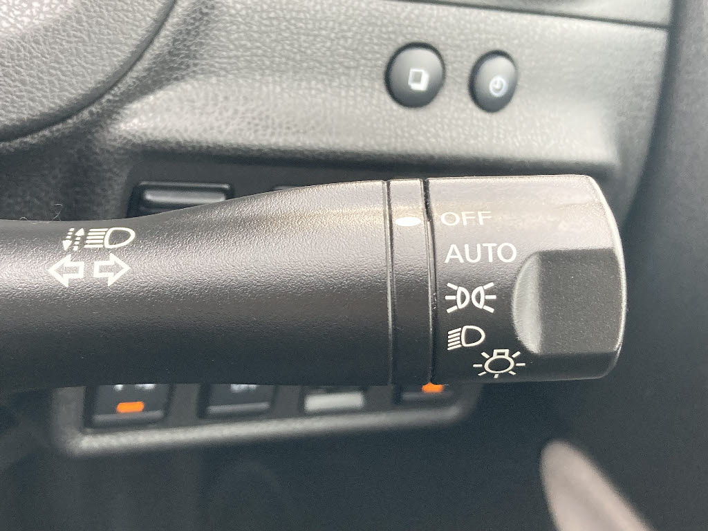 ニッサン ノート12枚目