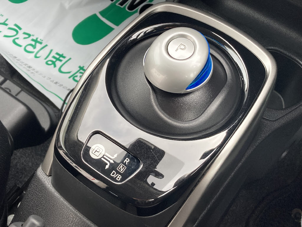 ニッサン ノート14枚目