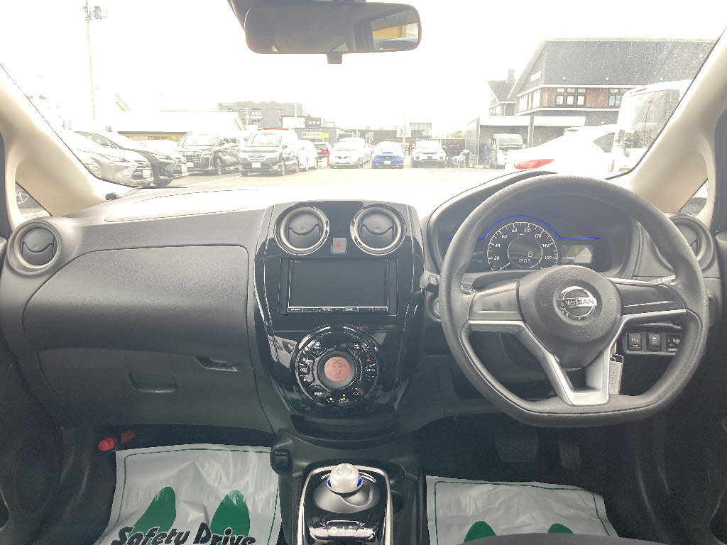 ニッサン ノート2枚目