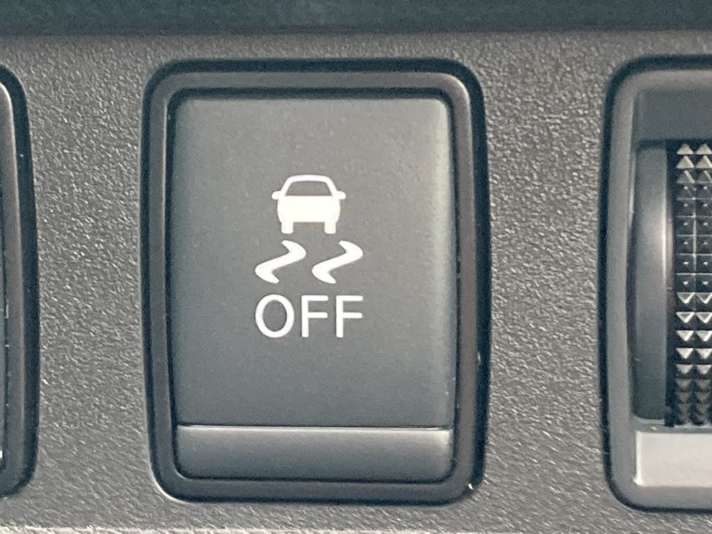 ニッサン ノート8枚目