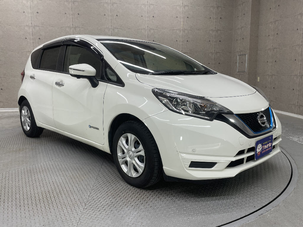 ニッサン ノート10枚目