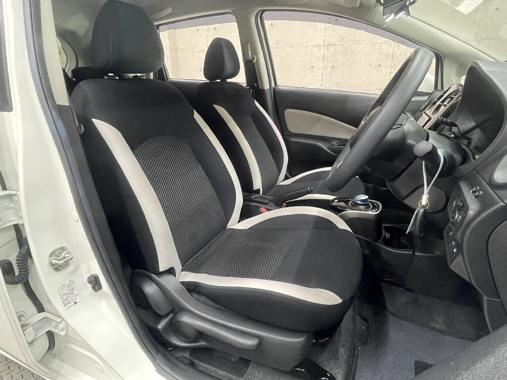 ニッサン ノート3枚目