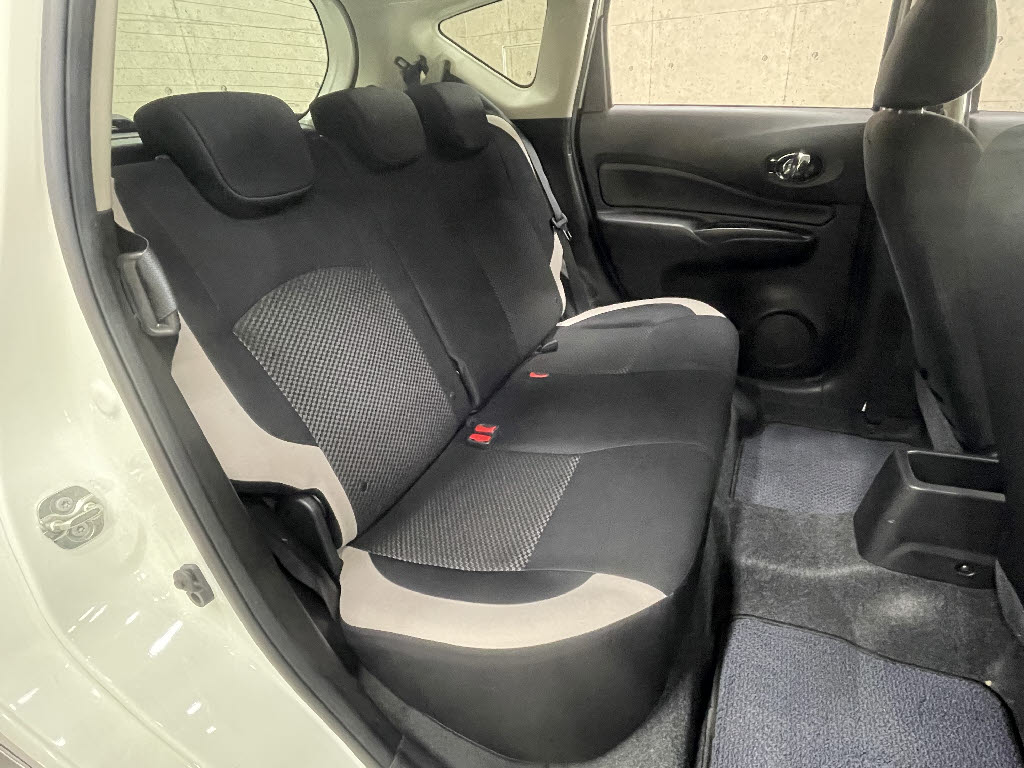 ニッサン ノート4枚目