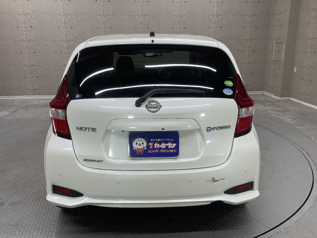 ニッサン ノート11枚目