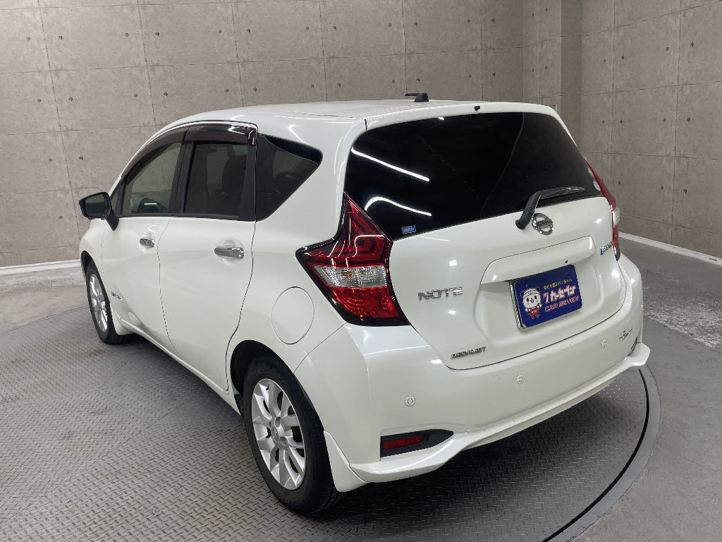 ニッサン ノート12枚目