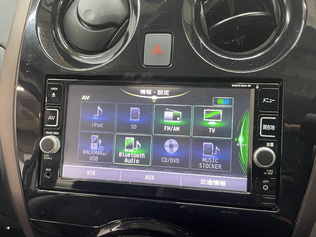 ニッサン ノート15枚目