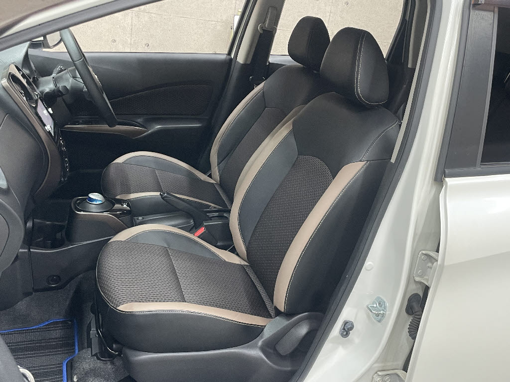 ニッサン ノート5枚目