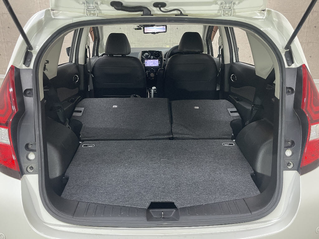 ニッサン ノート8枚目