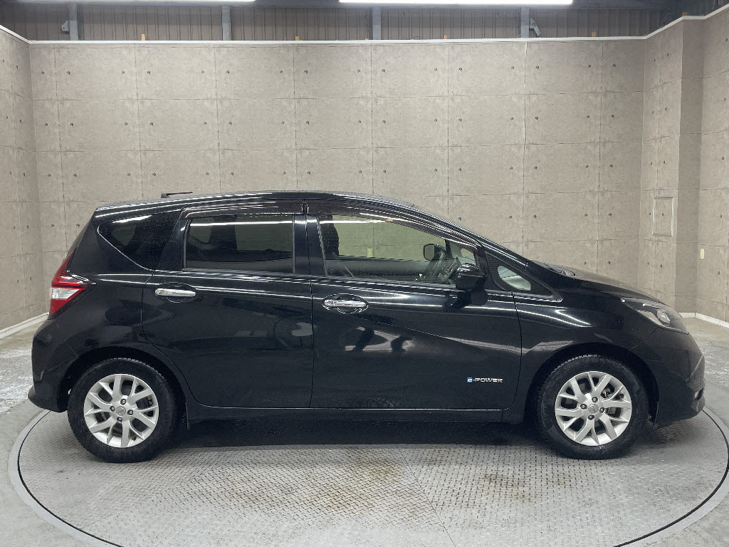 ニッサン ノート14枚目