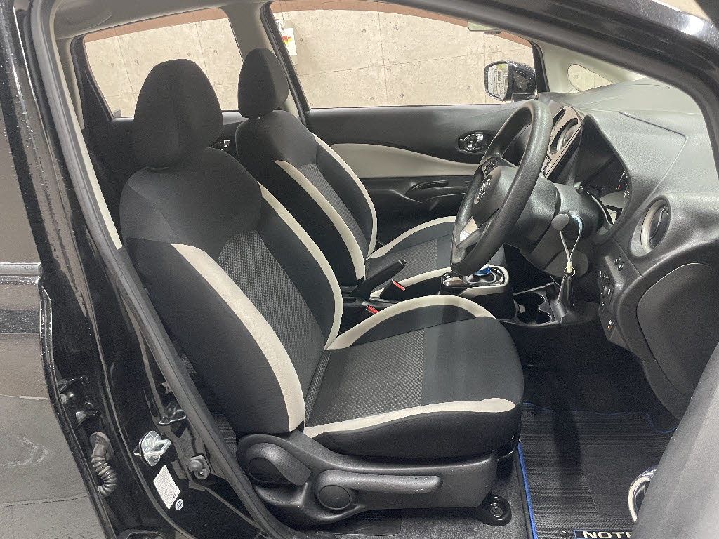 ニッサン ノート3枚目