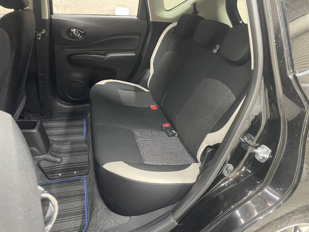 ニッサン ノート6枚目