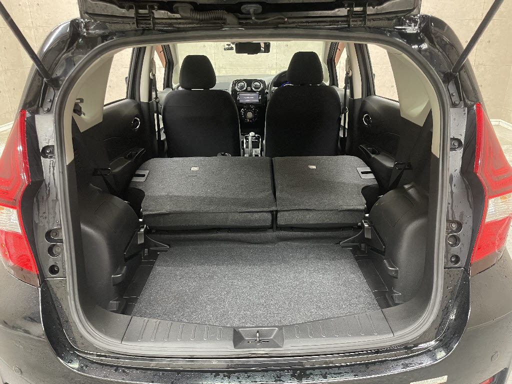 ニッサン ノート7枚目