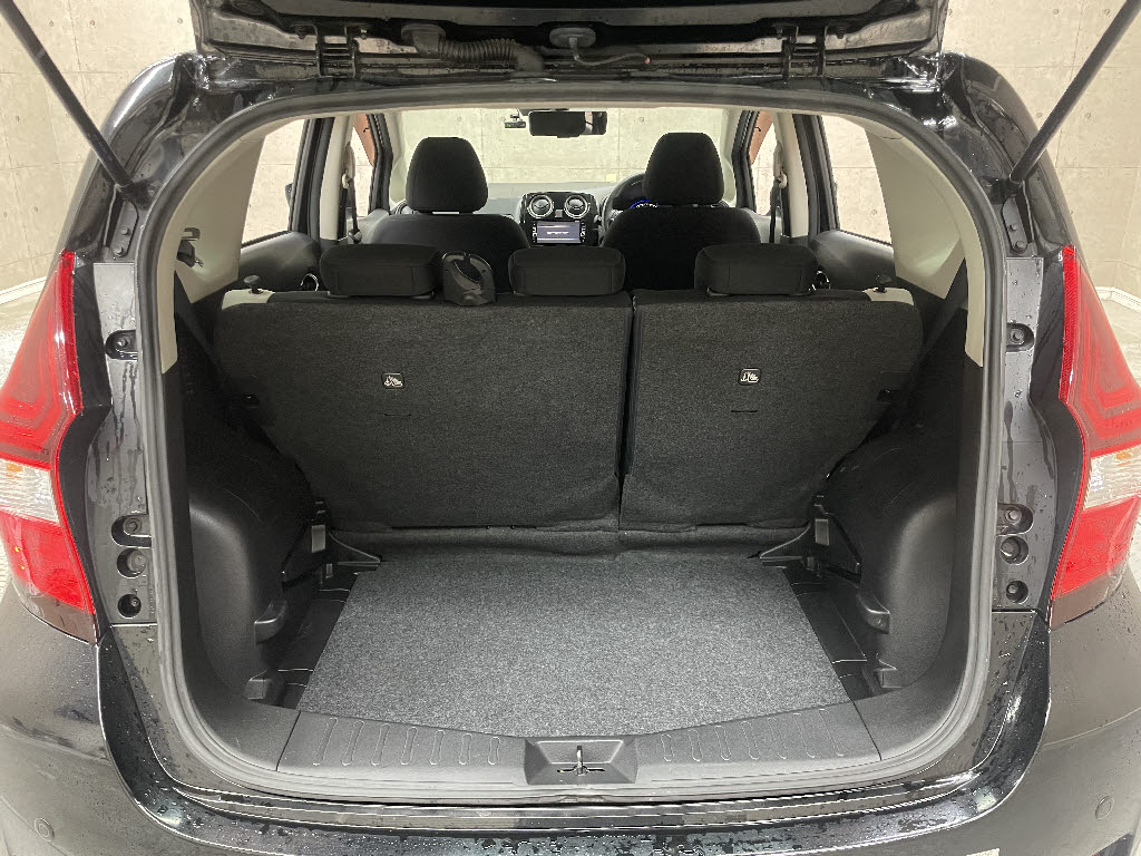 ニッサン ノート8枚目