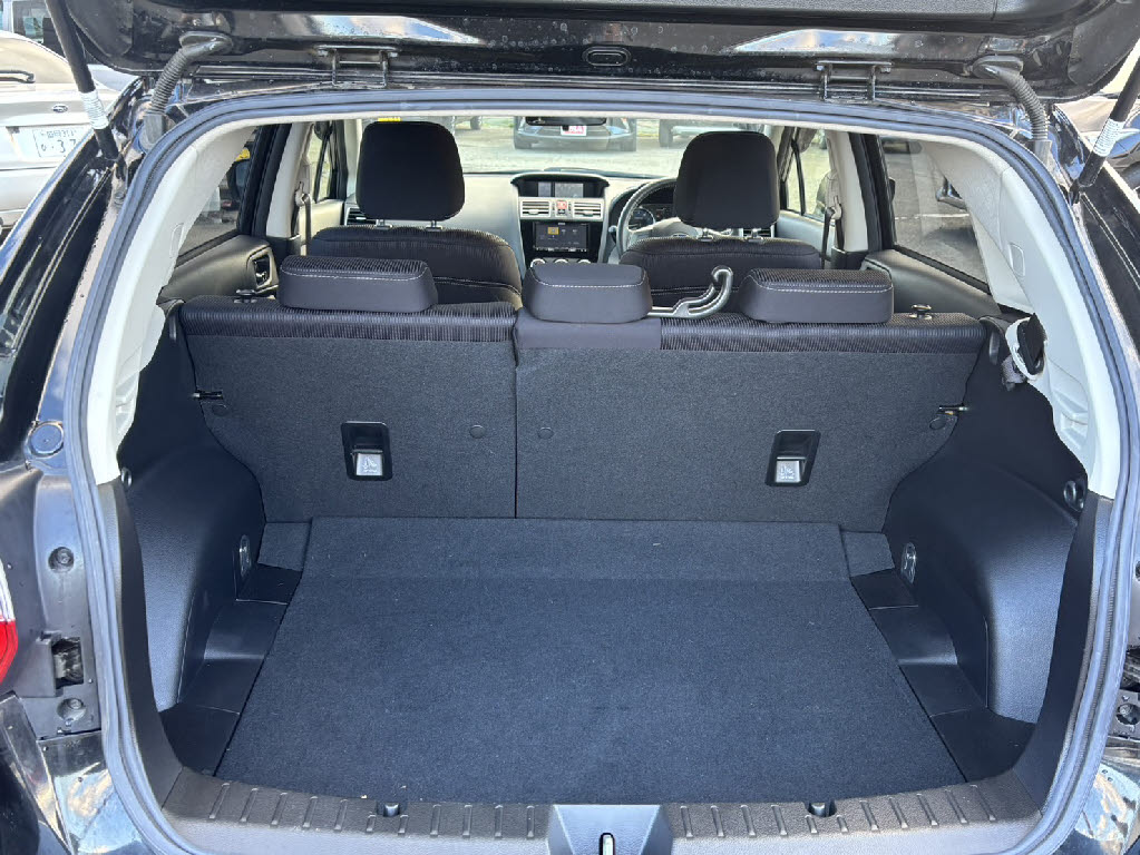 スバル インプレッサスポーツ10枚目