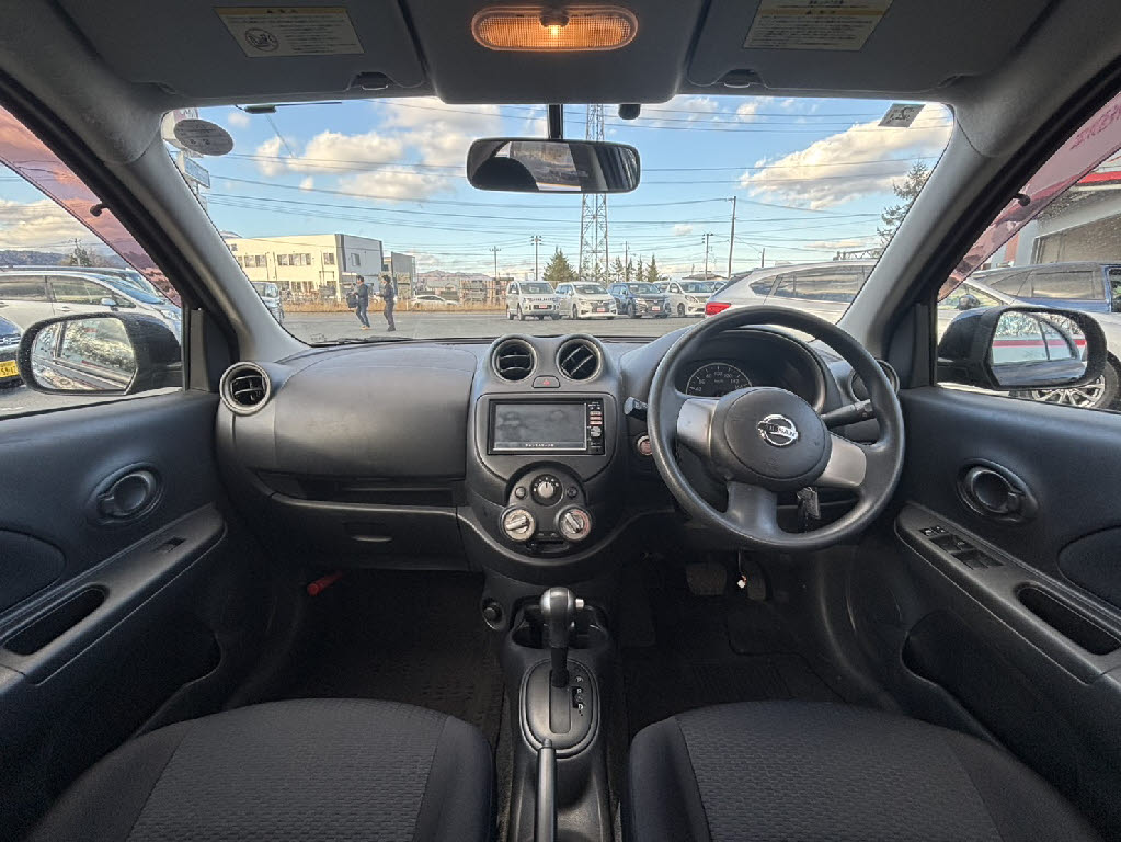 ニッサン マーチ1枚目