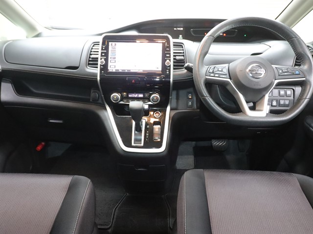 ニッサン セレナＨＶ2枚目