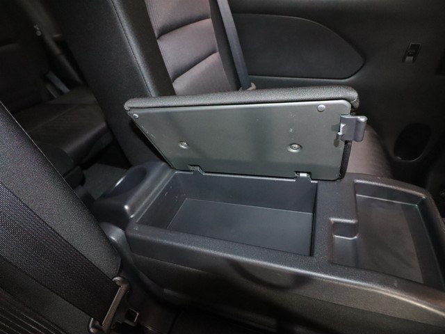 ニッサン セレナＨＶ5枚目