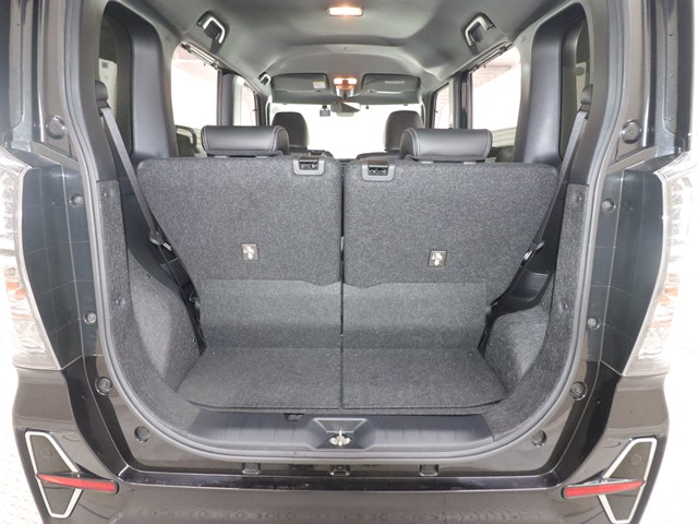 ダイハツ タントカスタム11枚目