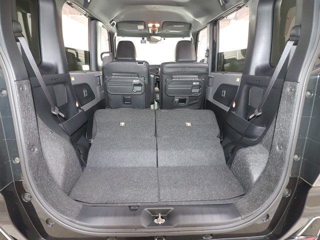 ダイハツ タントカスタム12枚目