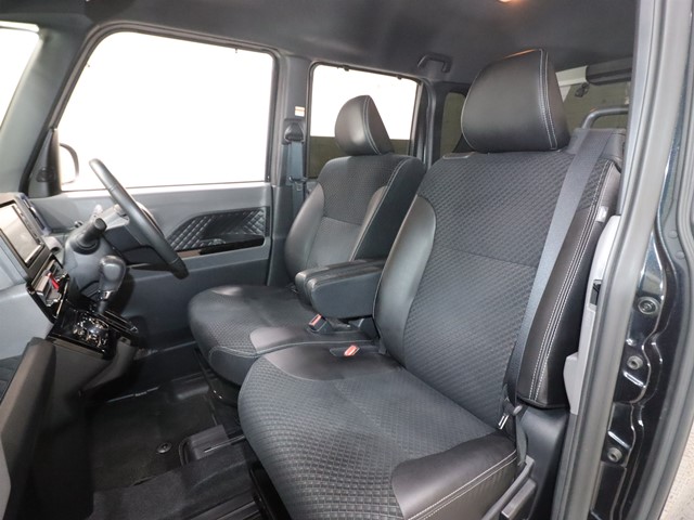 ダイハツ タントカスタム6枚目