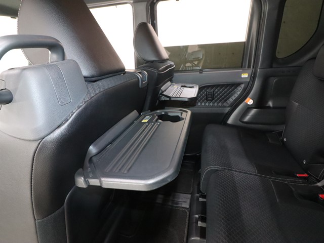 ダイハツ タントカスタム8枚目