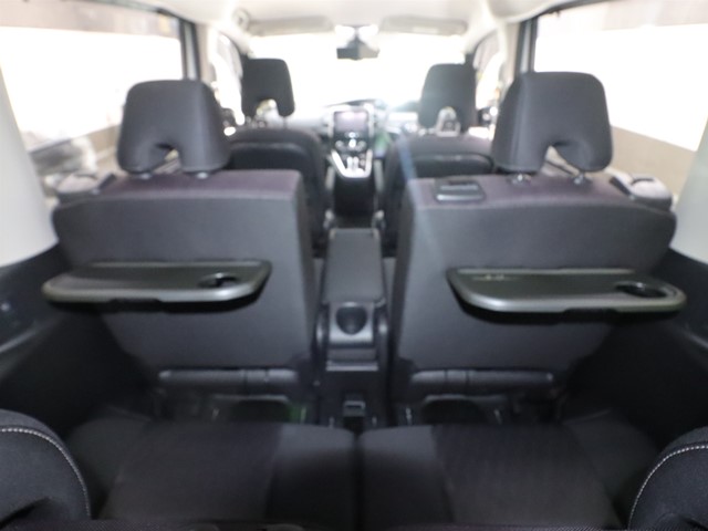 ニッサン セレナＨＶ11枚目