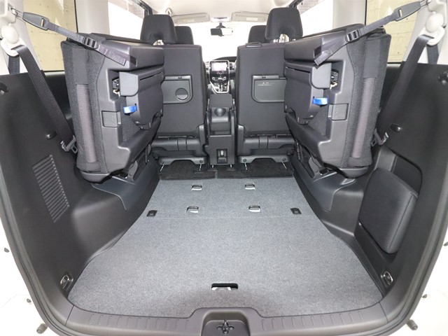 ニッサン セレナＨＶ13枚目