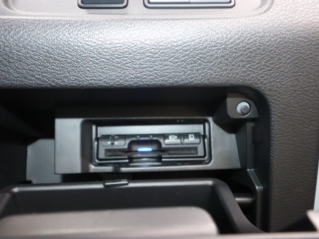 ニッサン セレナＨＶ19枚目