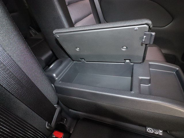 ニッサン セレナＨＶ5枚目