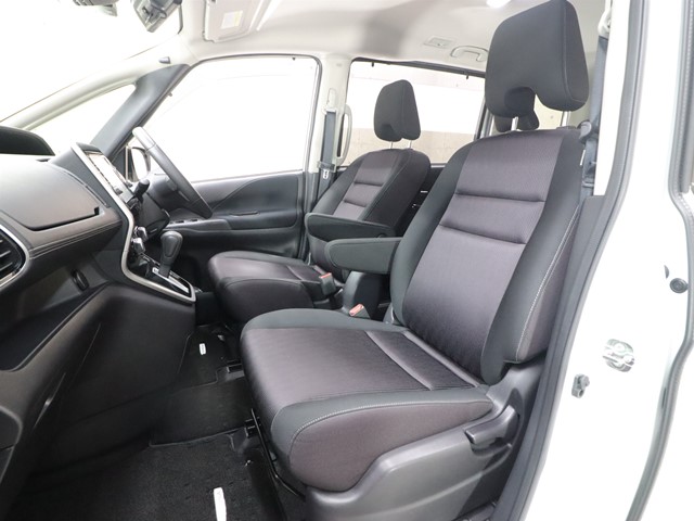 ニッサン セレナＨＶ7枚目