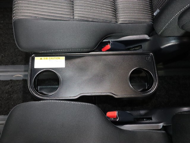 トヨタ ヴォクシー9枚目